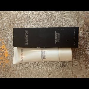 Laura mercier tinted moisturizer